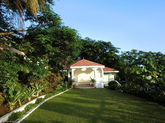 Flamboyant Hotel & Villas St. George's Ngoại thất bức ảnh